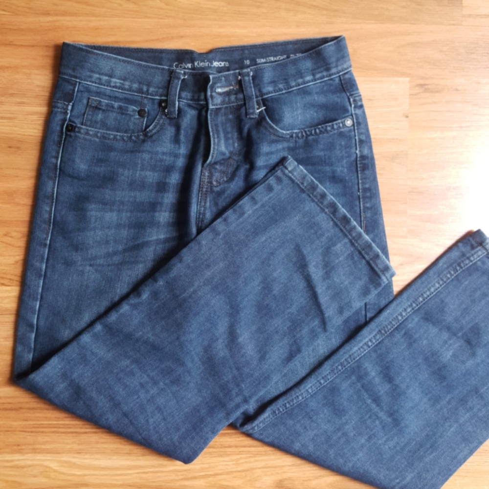 Boys NWOT calvin klein jeans, size 10. Dark wash straight leg - Picture 1 of 3